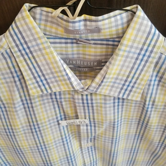3 Dress Shirts as a lot. Calvin Klien, Van Heusen, - Picture 3 of 4